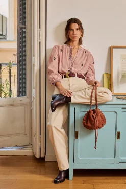 Bianca. Vaqueros bordados