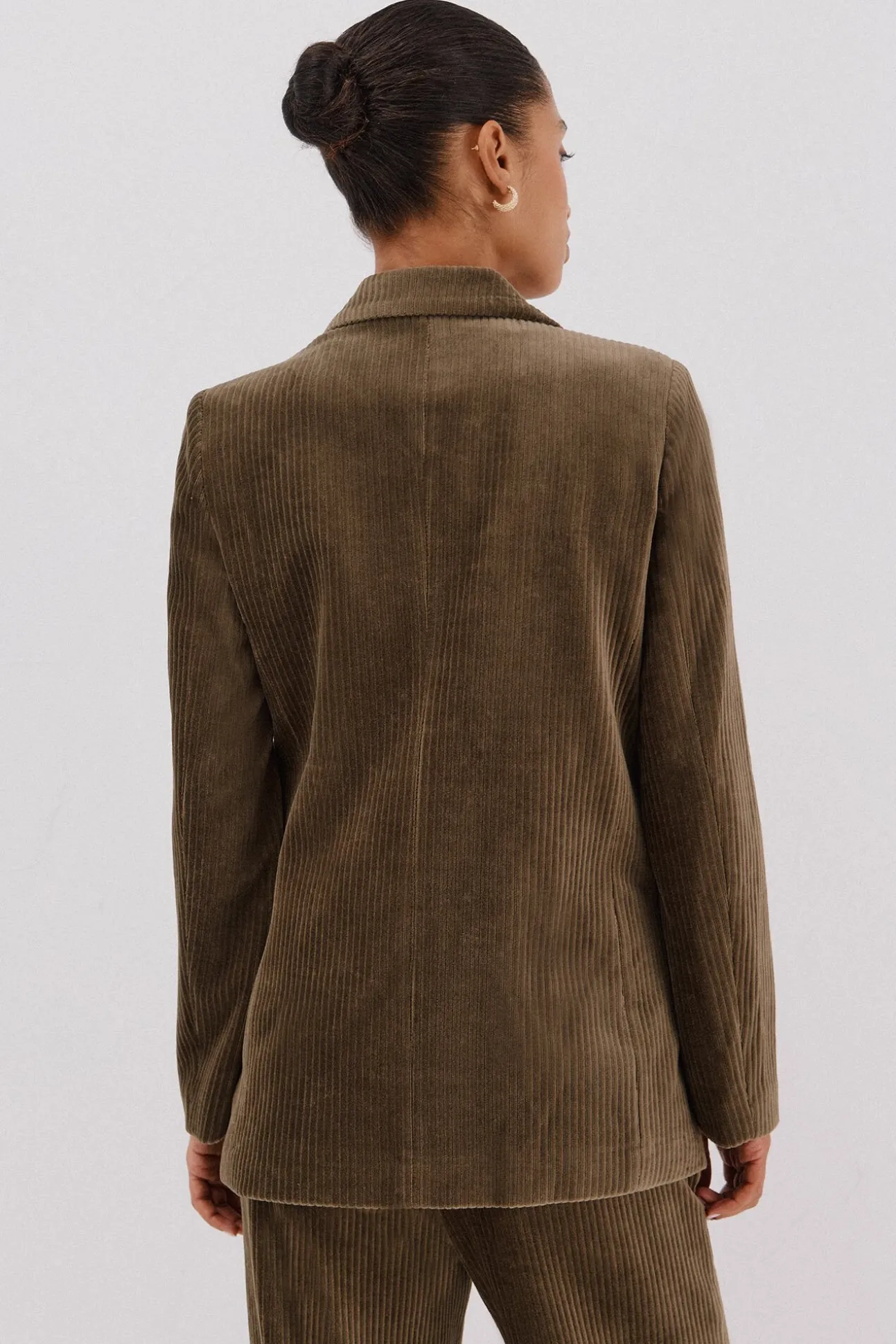 Blazer de mujer cruzada de pana