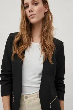 Blazer de mujer entallada
