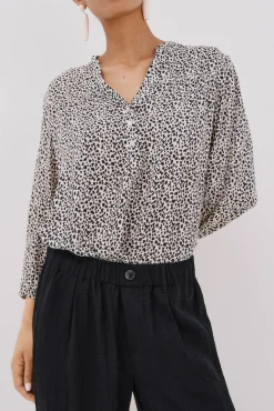 Blusa canesú delantro