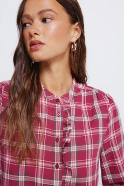 Blusa cuadros volante tapeta