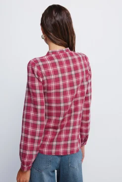 Blusa cuadros volante tapeta