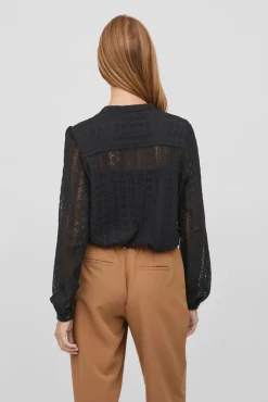 Blusa de encaje con manga larga