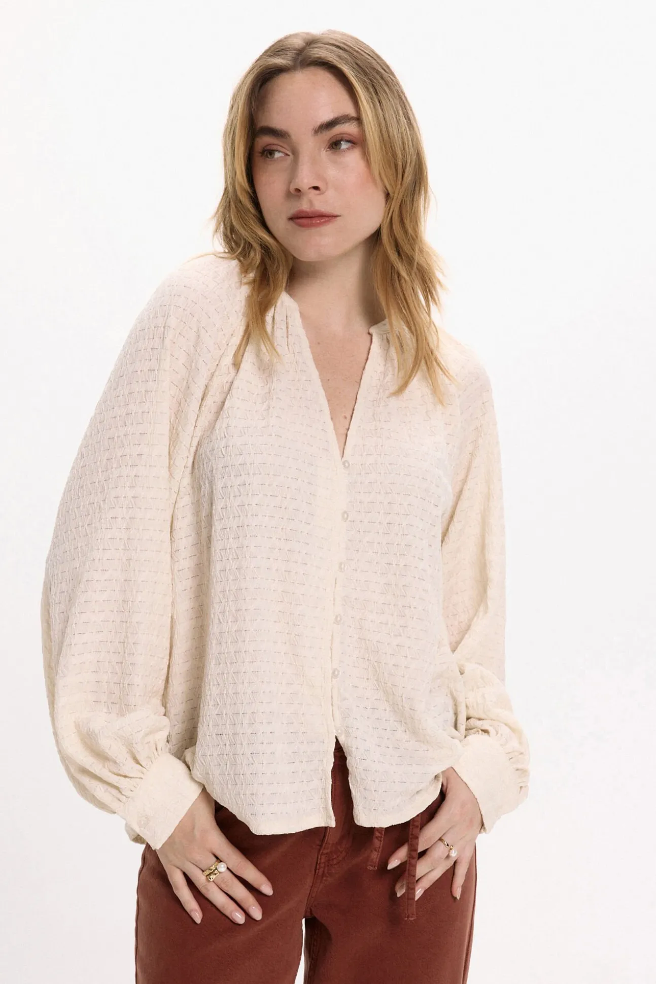 Blusa de manga larga con cuello mao