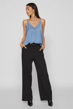 Blusa de tirantes ajustables fluida