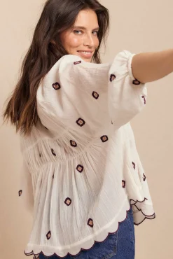 Blusa frunces bordados