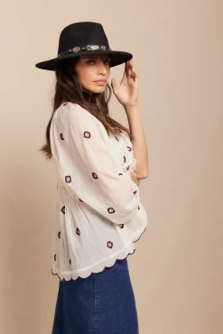Blusa frunces bordados
