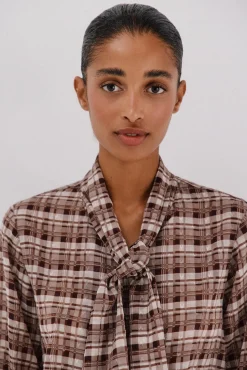 Blusa lazo estampada cuadros