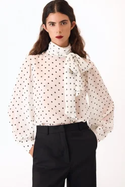 Blusa lunares desfile