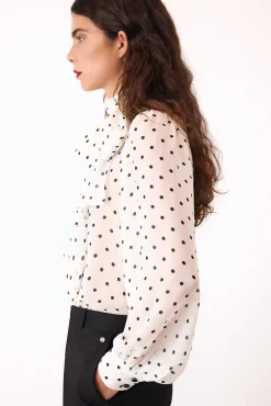 Blusa lunares desfile