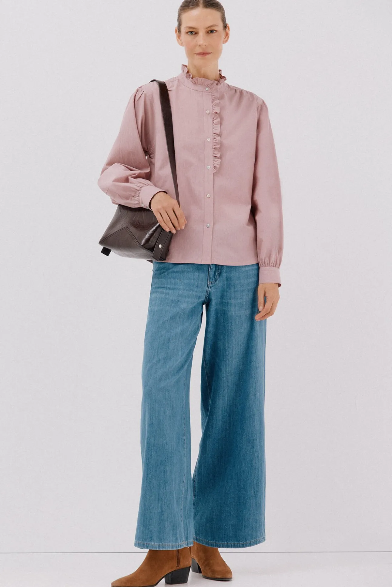 Blusa rayas cuello volantes