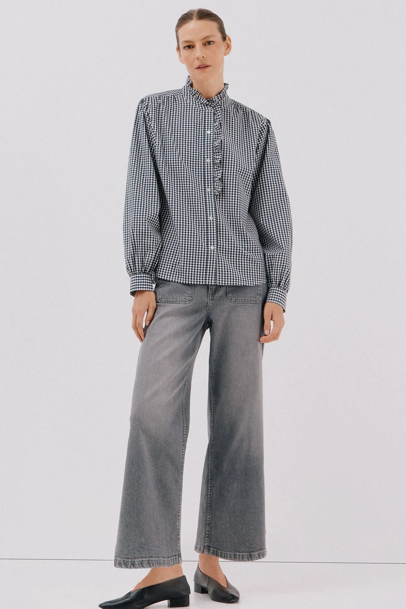 Blusa rayas cuello volantes