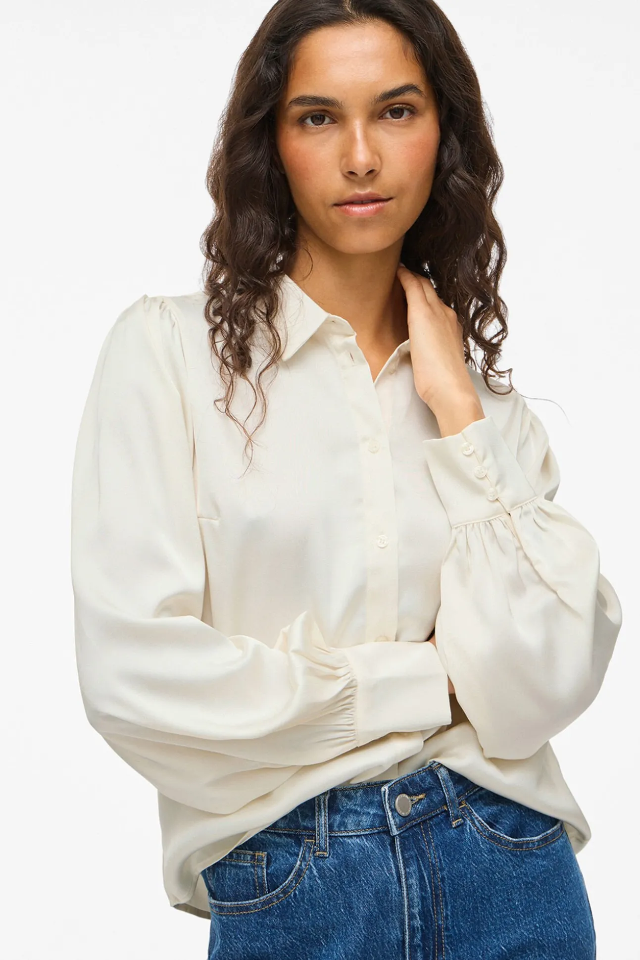 Blusa satinada de manga larga