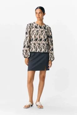 Blusa tejido bordado