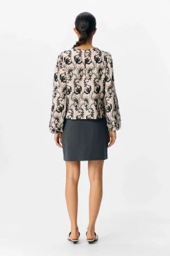 Blusa tejido bordado