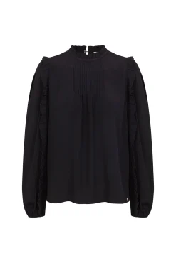 Blusa volantes puntilla