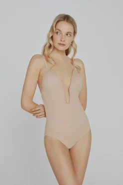 Body Ivette Bridal sin espalda con escote pronunciado en nude
