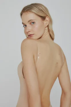 Body Ivette Bridal sin espalda con escote pronunciado en nude