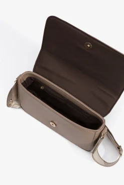 Bolso bandolera con solapa