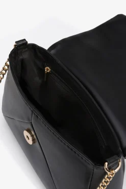 Bolso bandolera metalizado con solapa