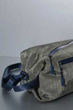 Bolso bandolera nylon kaki satinado