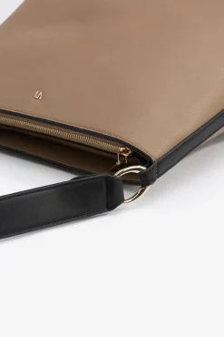 Bolso de Hombro con Aros Metálicos