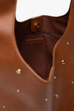 Bolso hobo tachuelas