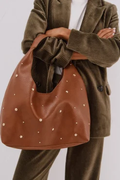 Bolso hobo tachuelas