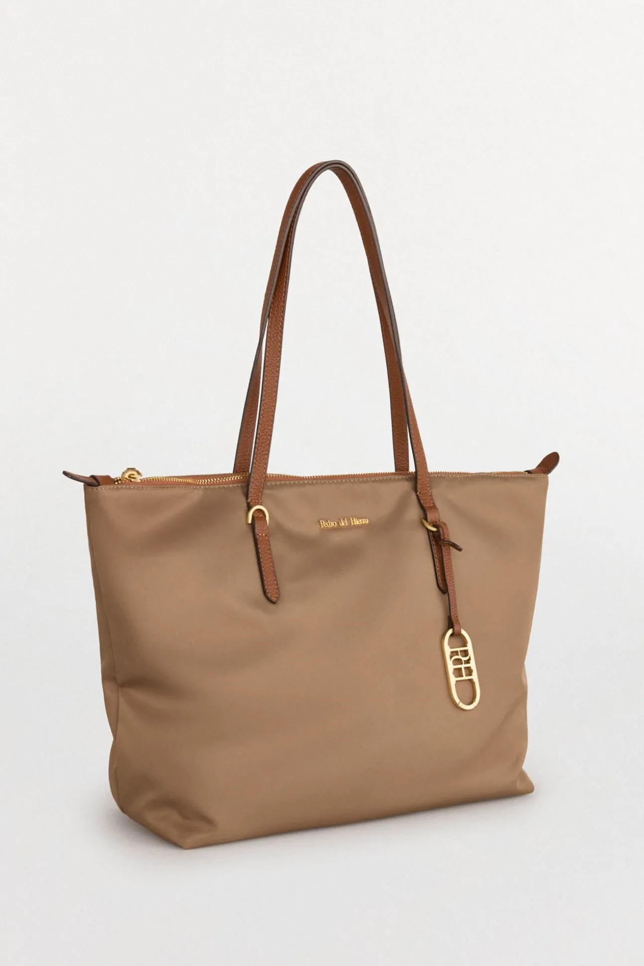 Bolso shopper nylon con cremallera