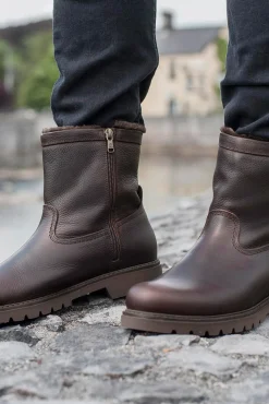 Bota de hombre en piel
