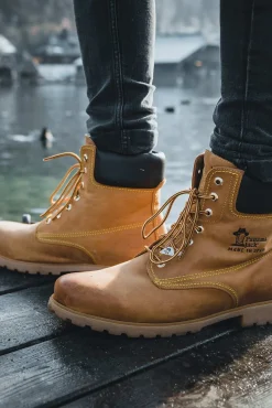 Bota de hombre en piel napa