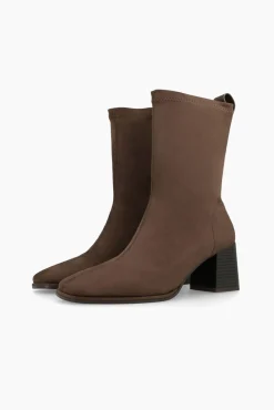 Botines efecto piel elástica con tacón