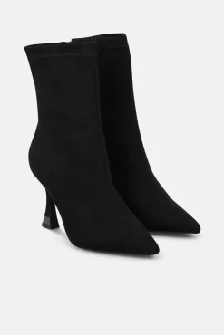Botín ajustado tacón aguja