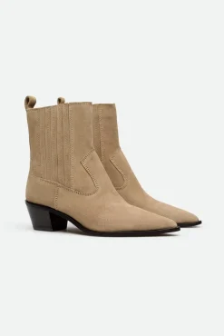 Botín elastico serraje