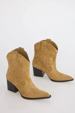 Botín tacon serraje