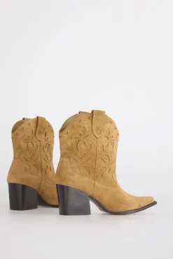 Botín tacon serraje