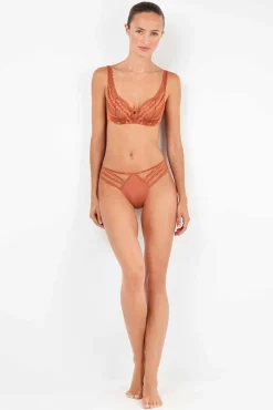 Braga brasileña encaje