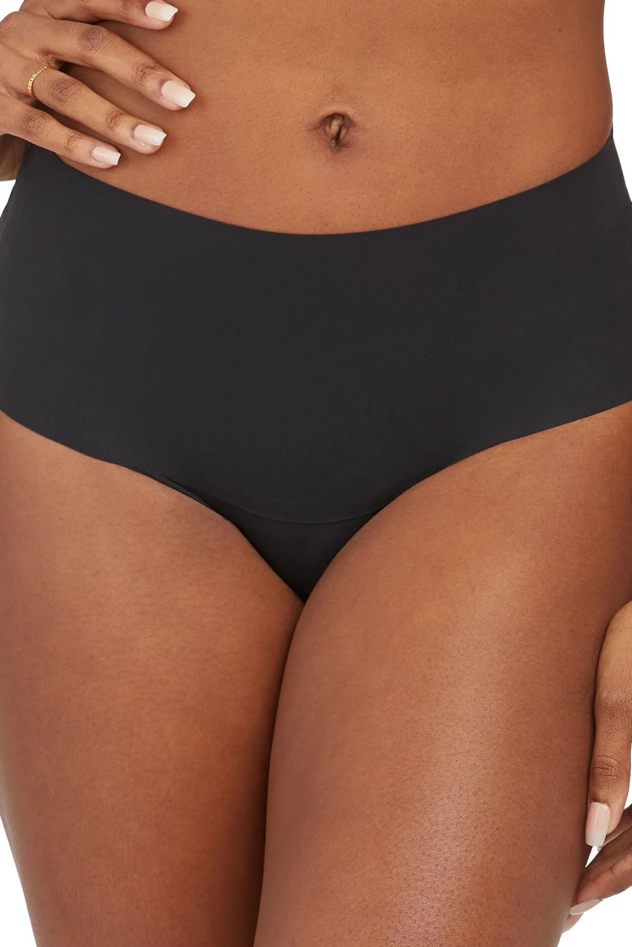 Braga moldeadora invisible negra Spanx