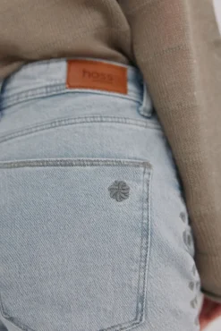 Brigitte. Vaqueros bordados