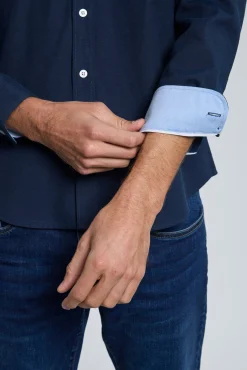 Camisa bordada azul marino