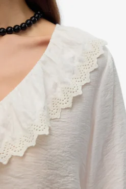 Camisa de cuello volante