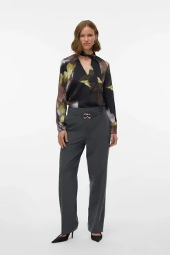 Camisa de manga larga cuello con lazada