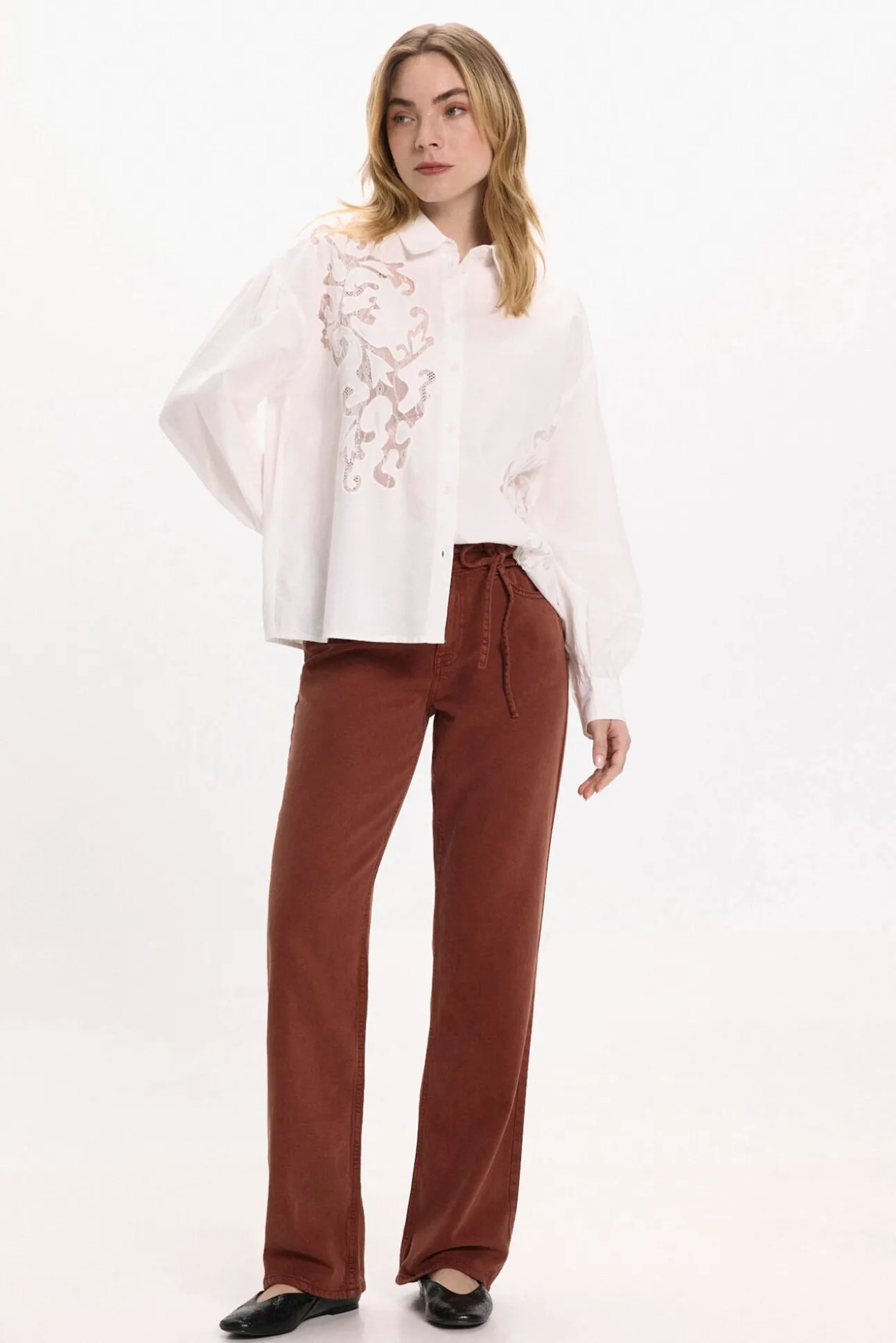 Camisa de viscosa y algodón con encaje