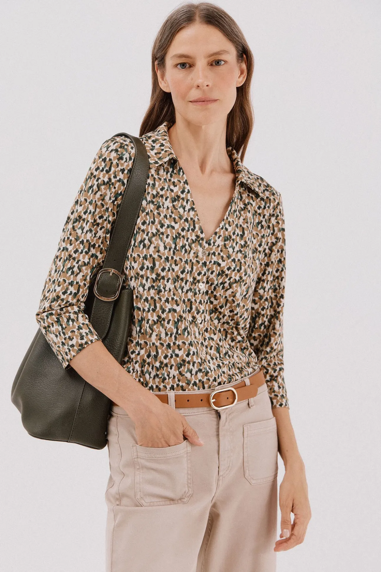 Camisa elástica botones