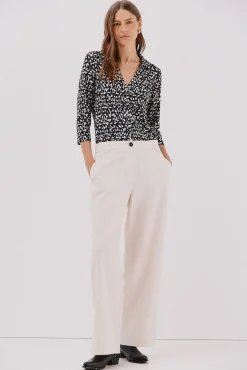 Camisa elástica botones