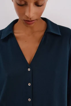 Camisa elástica botones