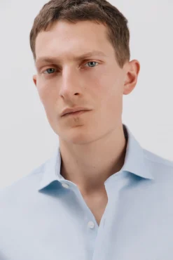 Camisa gemelos lisa fácil plancha