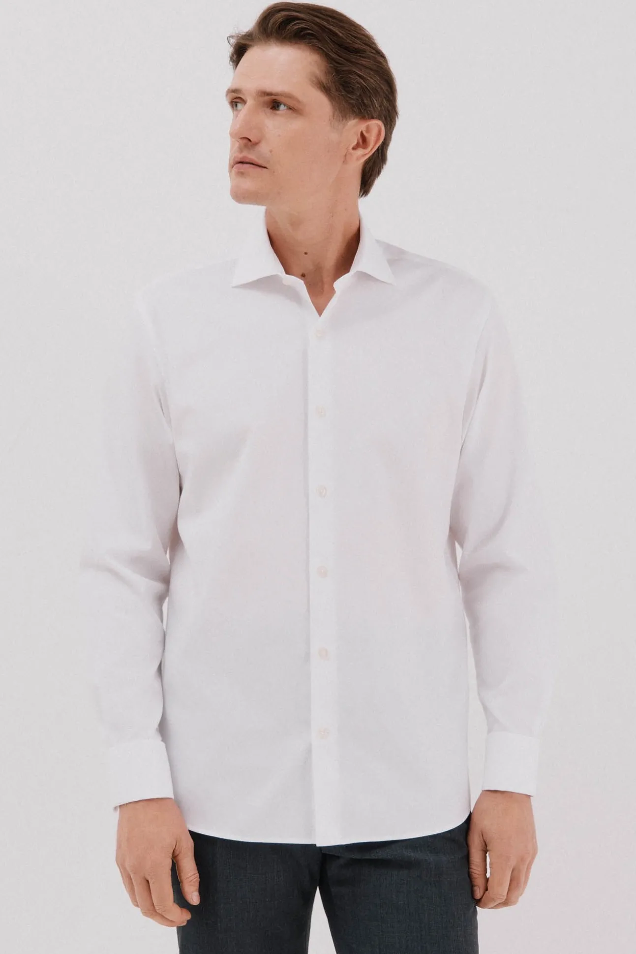 Camisa gemelos lisa fácil plancha