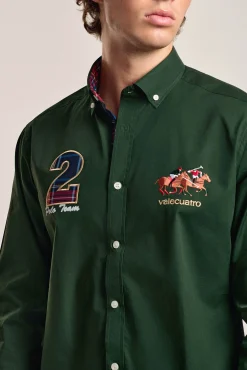 Camisa hombre Valecuatro verde modelo caballos