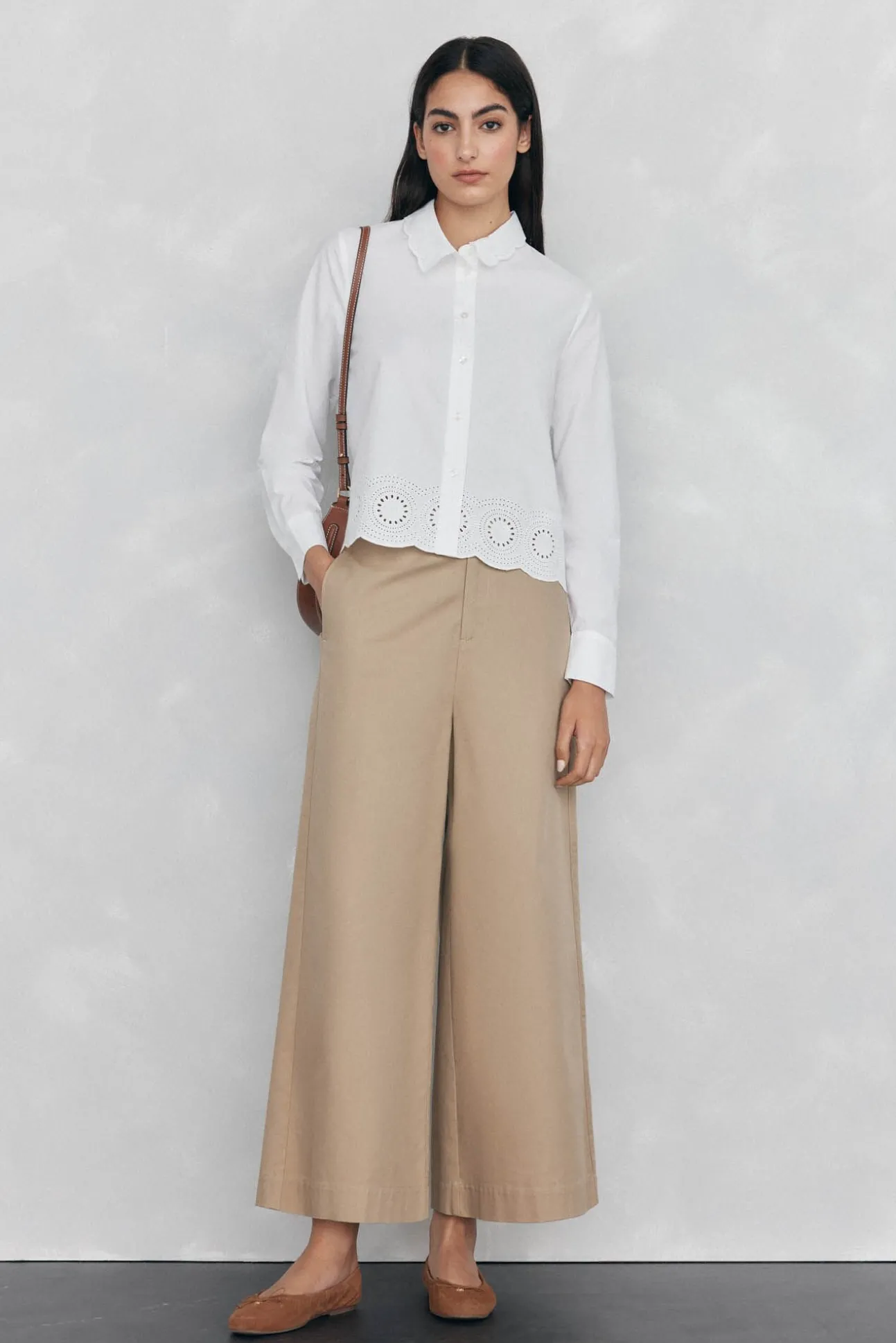 Camisa lisa bordados